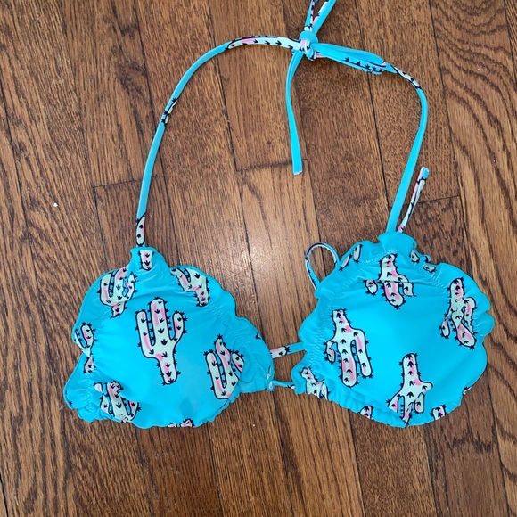 Forever 21 Other - SWIM SALE!!! Cactus bikini top